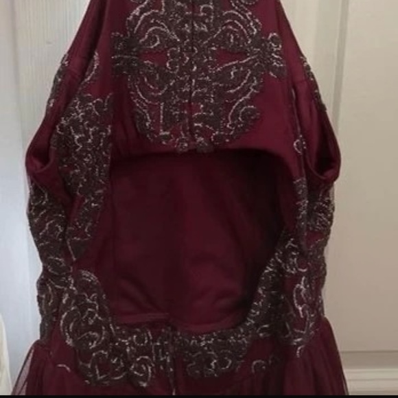 Party dress - Picture 3 of 3